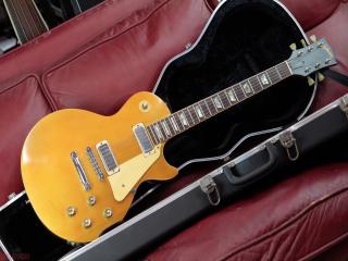 gibson les paul deluxe 1977