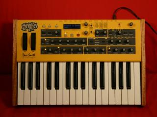 dave smith Mopho keyboard